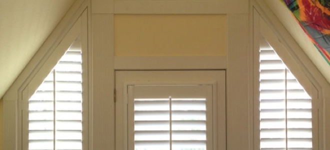 Angled sidelights around a door.